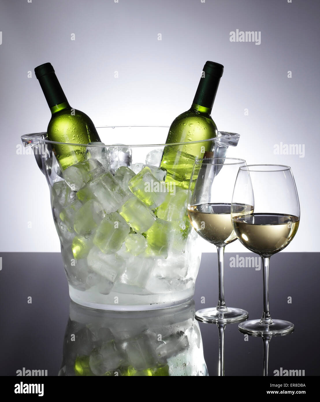 Cooler hires stock photography and images Alamy