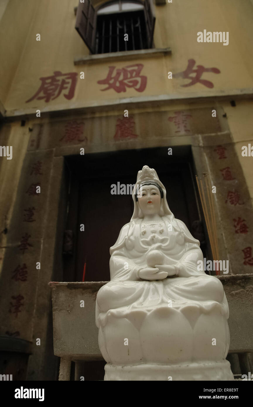 Kuan Yin the Chinese goddess statue Stock Photo Alamy