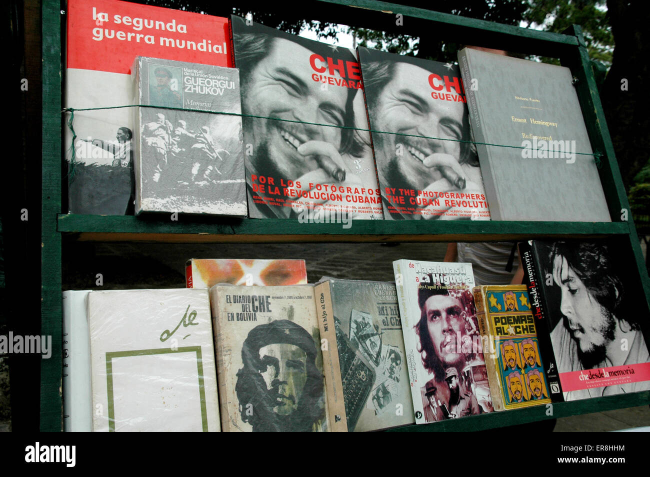 Che guevara book hi-res stock photography and images - Alamy