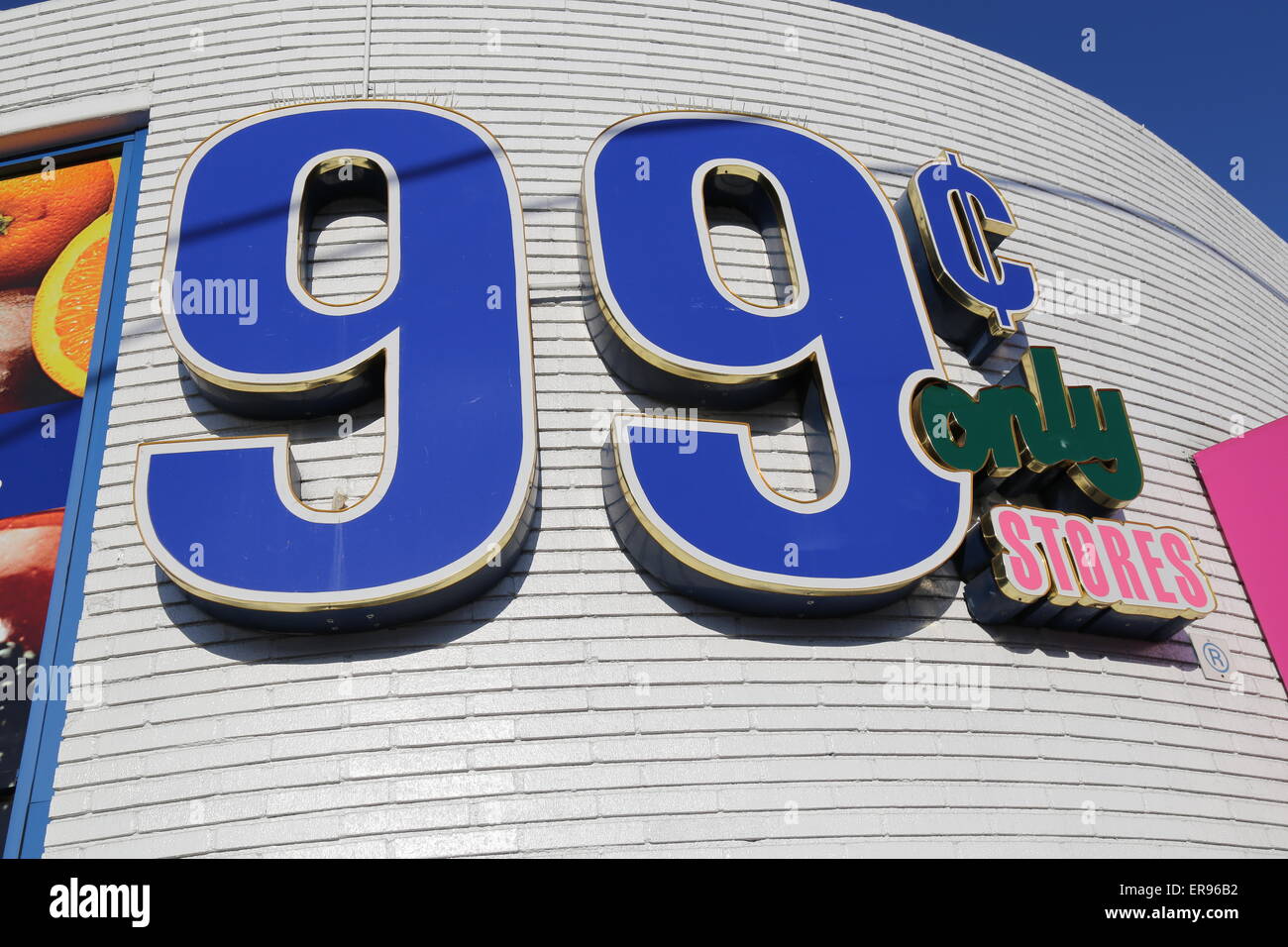 99 cent store hi res stock photography and images Alamy