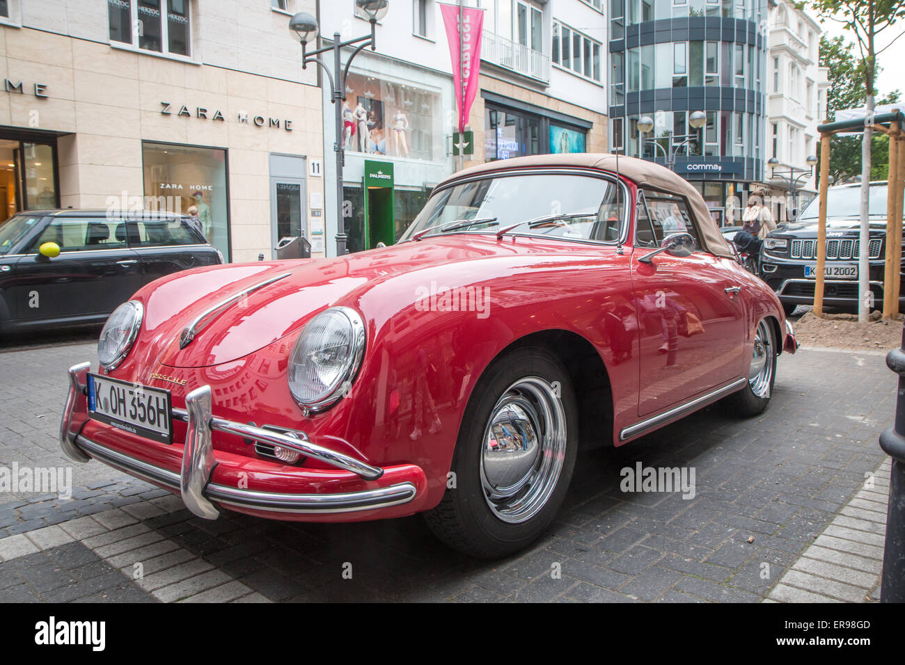 Red vintage Porsche Stock Photo Alamy