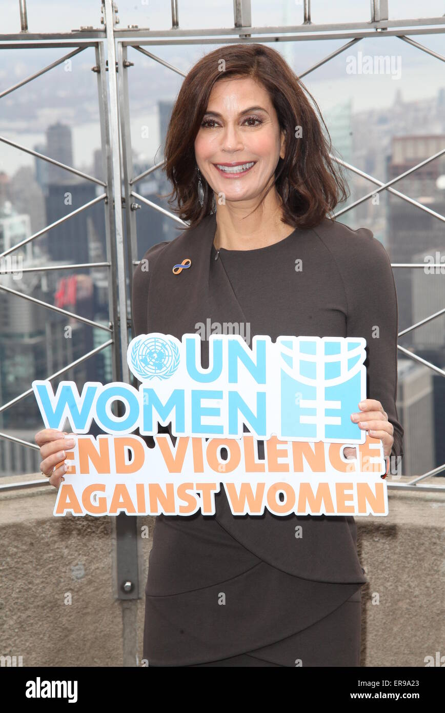 Unite to end violence against women campaign hi-res stock photography ...