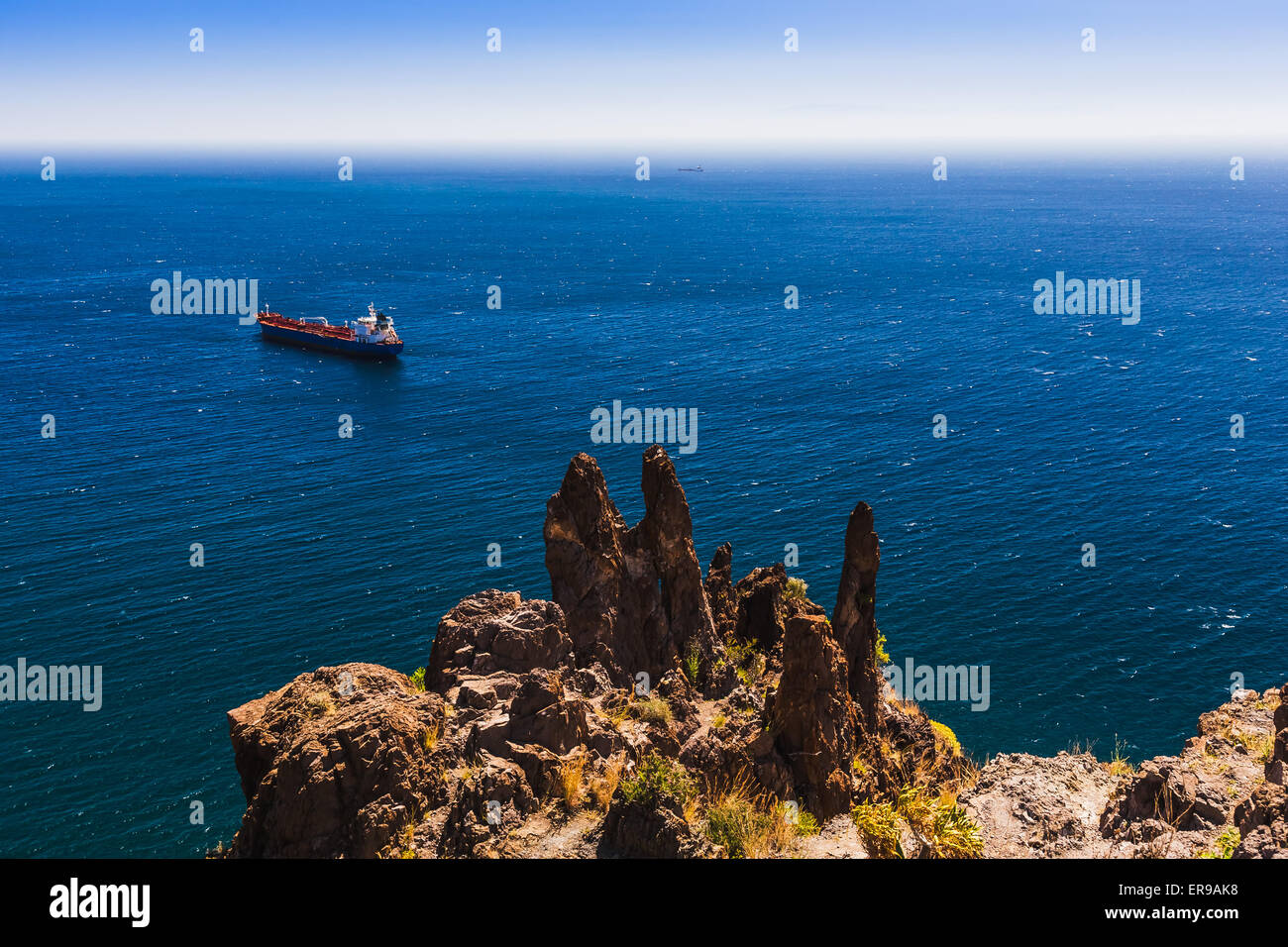 Aerial view above cargo ship hi-res stock photography and images - Alamy