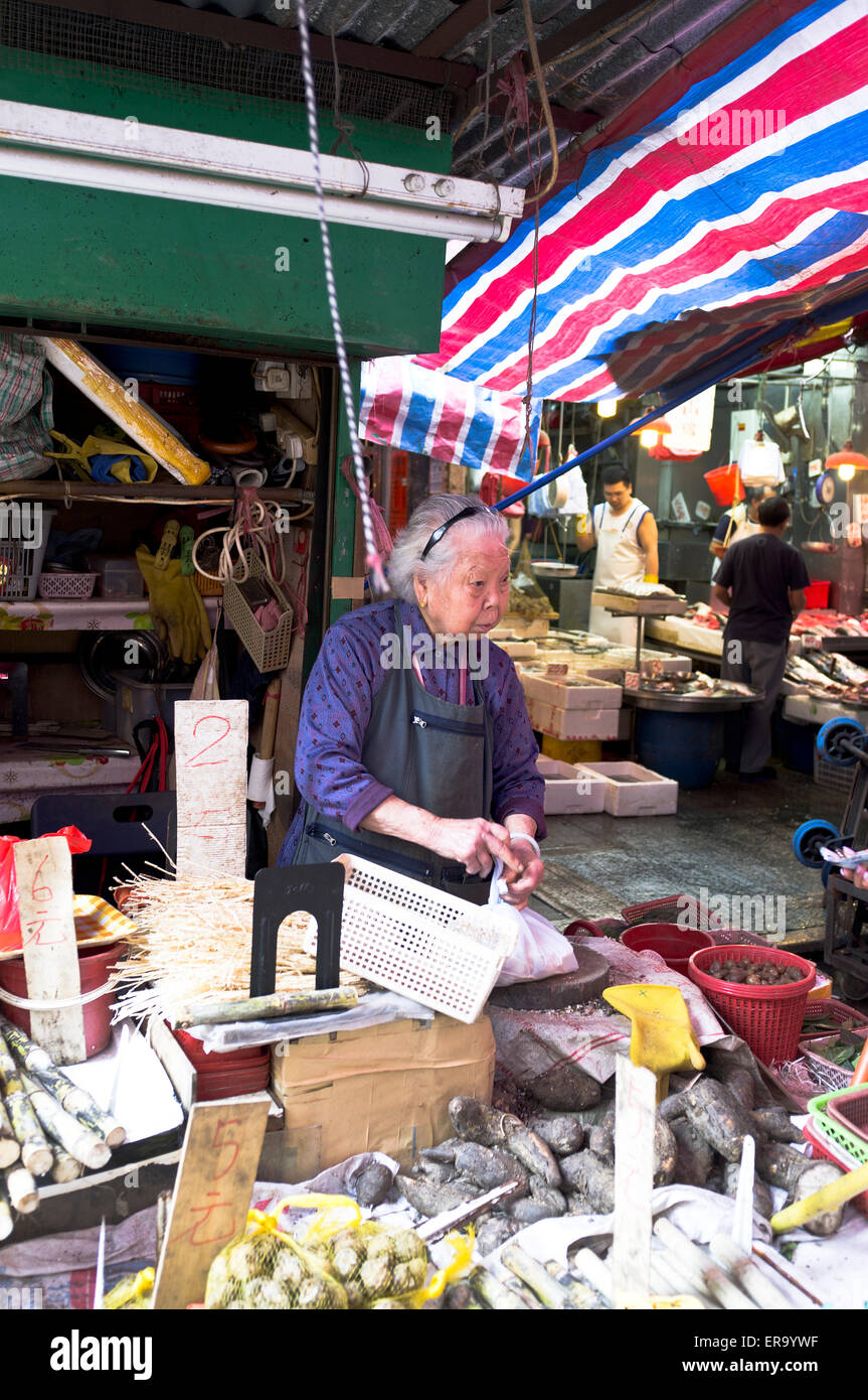 dh  SHAU KEI WAN HONG KONG Shau kei wan market chinese food stall holder stalls Stock Photo