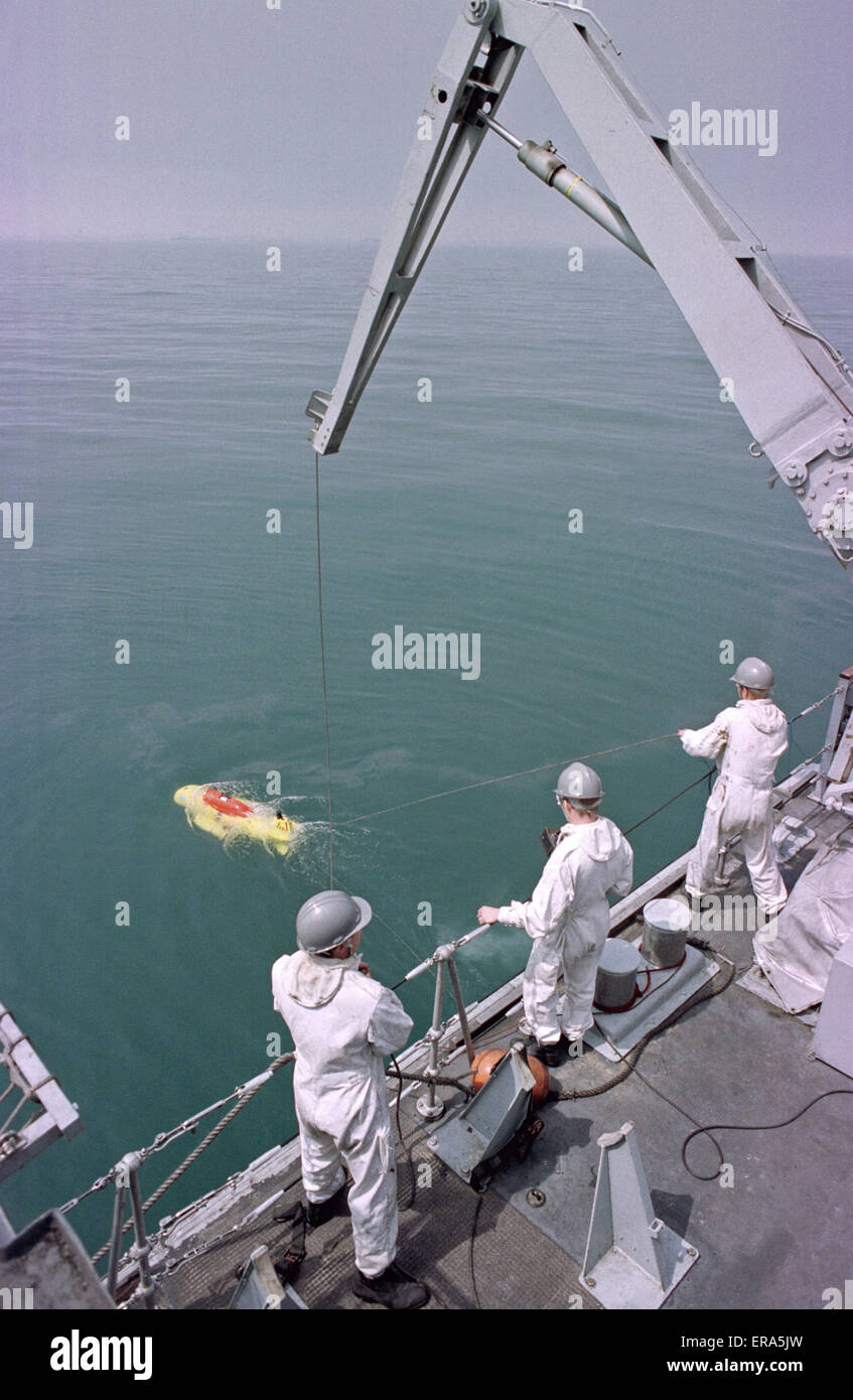 Royal navy submarine 1991 hires stock photography and images Alamy