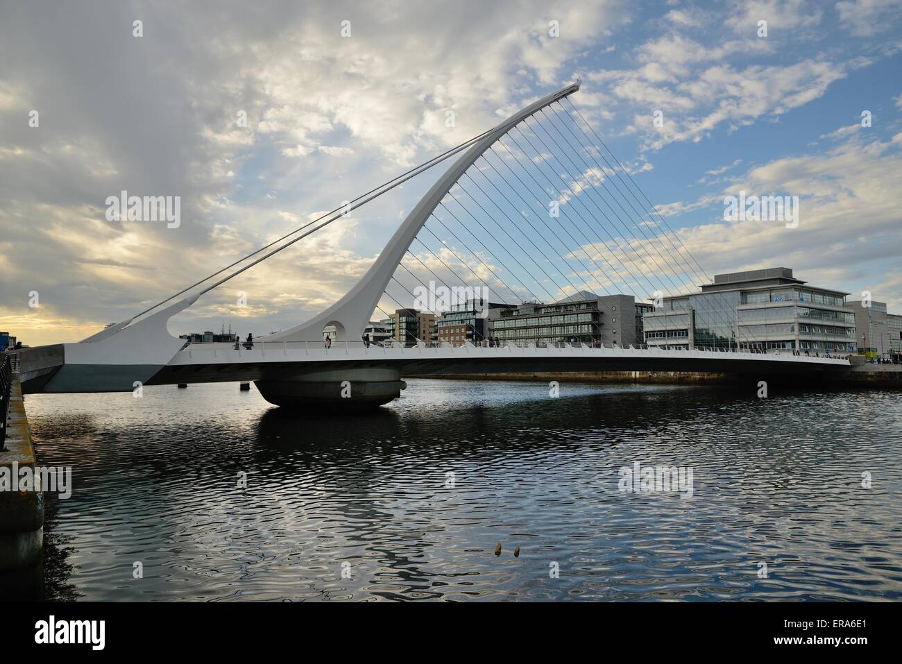 Samuel Beckett Bridge in Dublin across River Liffey Stock Photo - Alamy