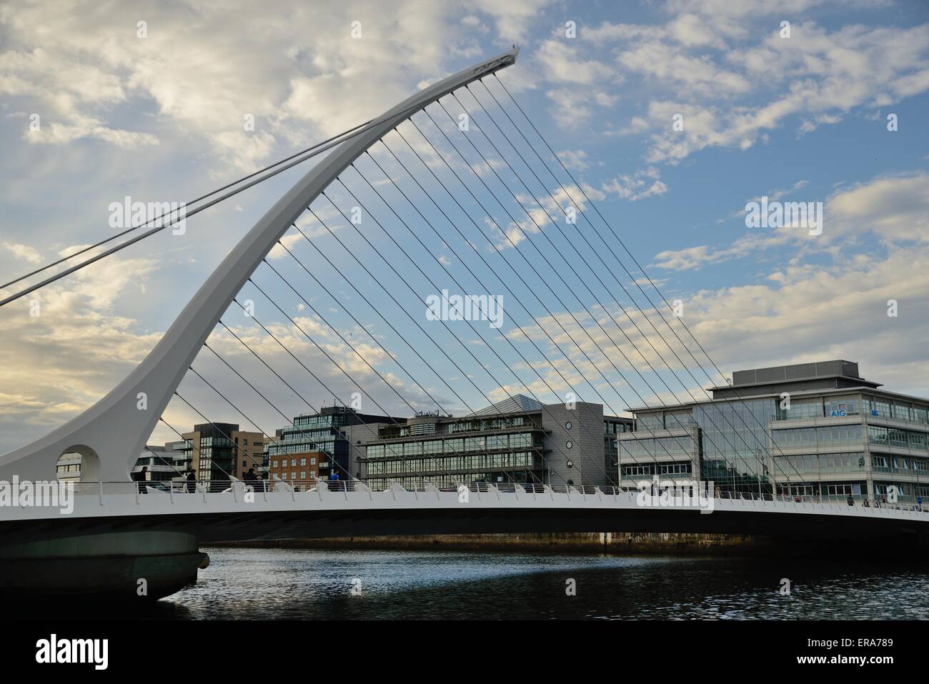 Samuel Beckett Bridge in Dublin across River Liffey Stock Photo - Alamy