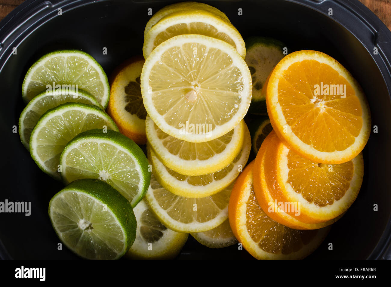 Lime and orange slices hi-res stock photography and images - Alamy