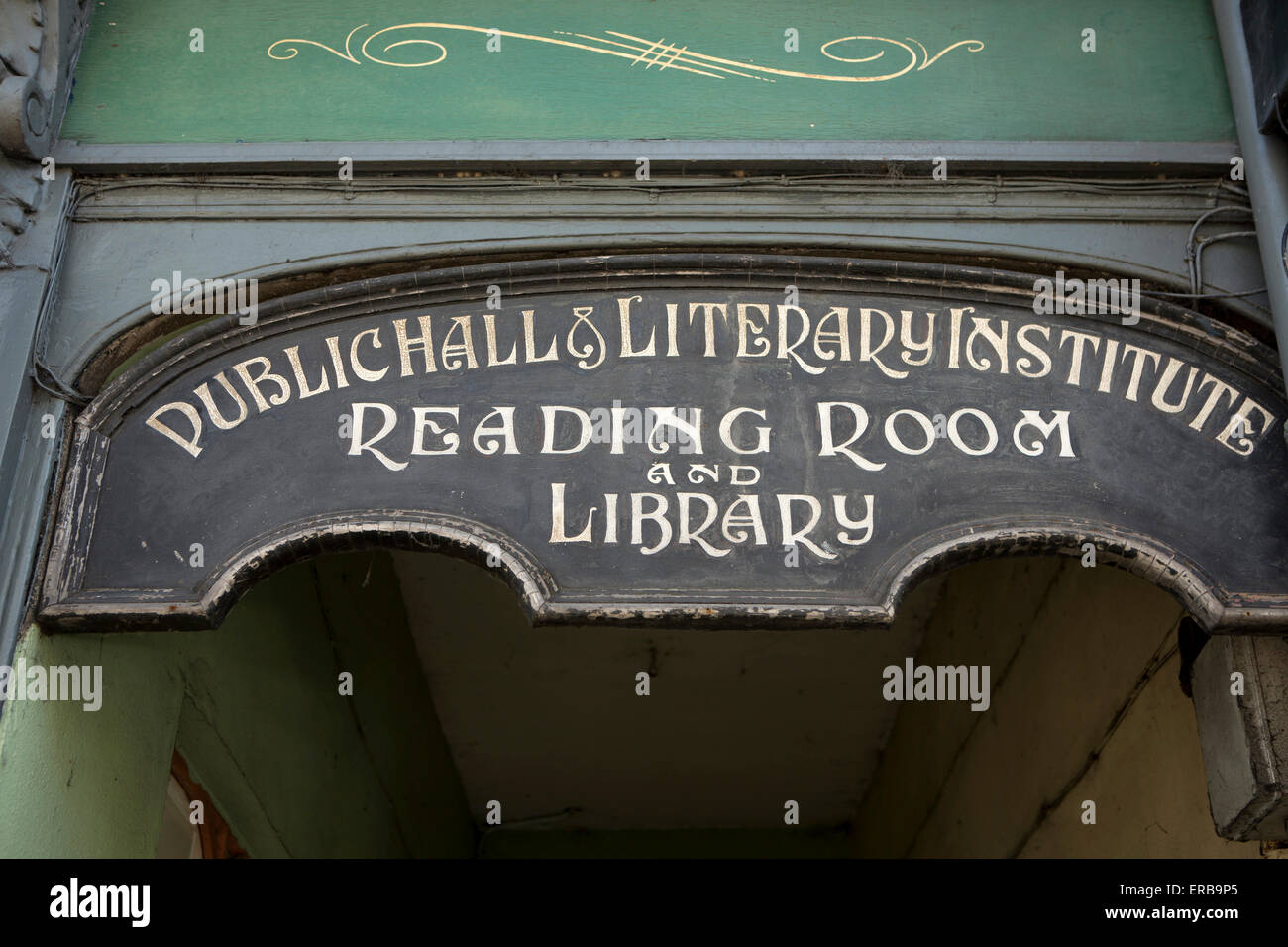 Wales, Carmarthenshire, Llandeilo, Rhosmaen Street, historic Public Hall and Literary Institute sign Stock Photo