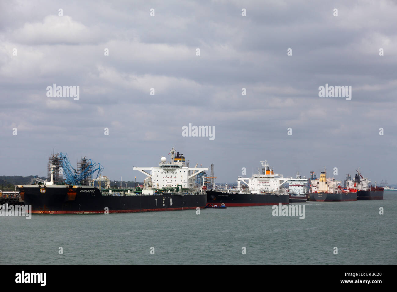 Oil Tankers lined up at Fawley Refinery (l-r) Antarctic, Captain John, Northern Ocean, Sextans and Nordic Amy Stock Photo