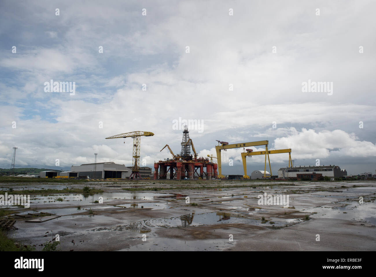 The iconic yellow Harland and Wolff cranes, Belfast, Northern Ireland - being used to repair an oil rig Stock Photo