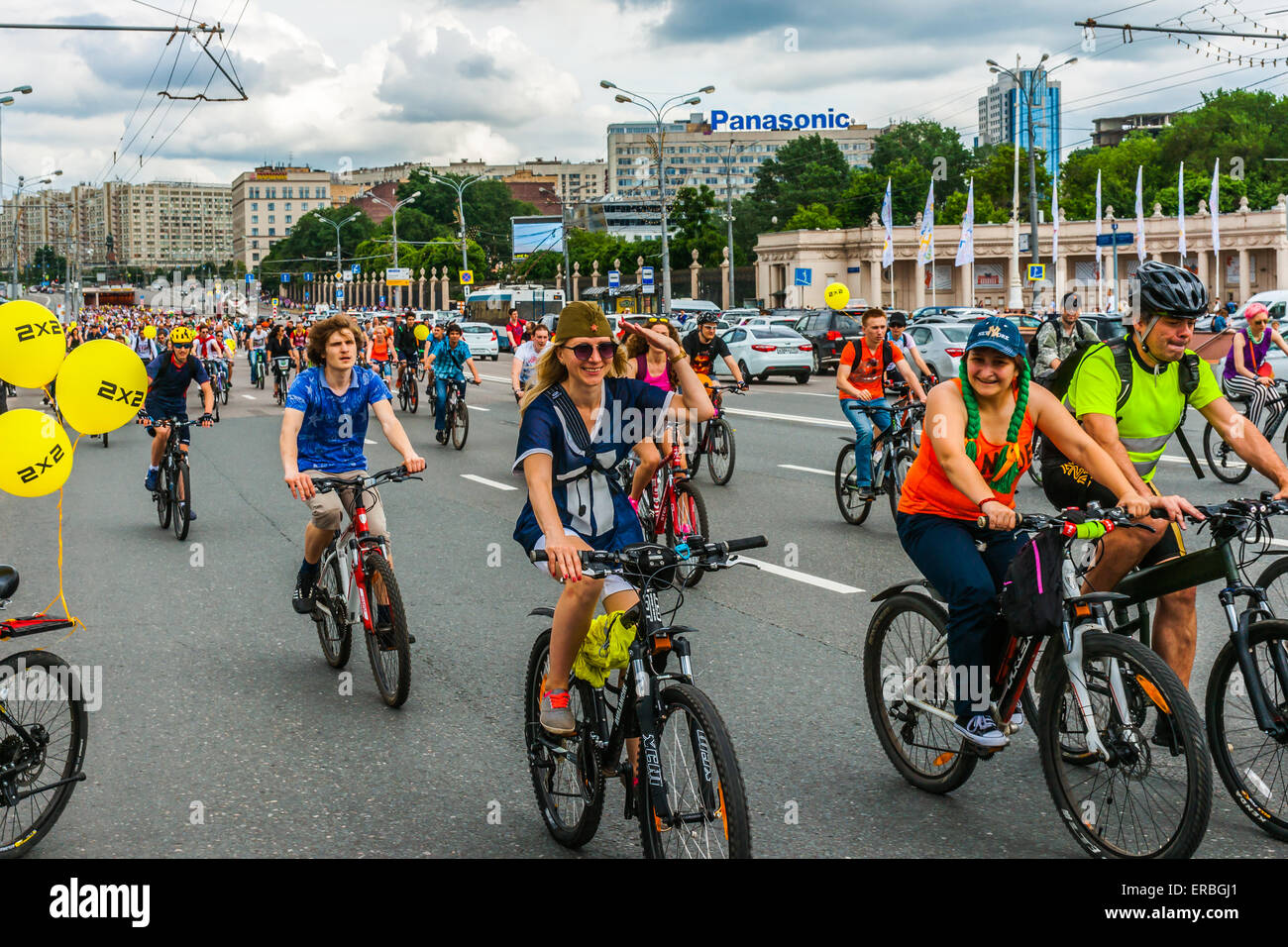 Moscow, Russia, Sunday, May 31st, 2015. 5th annual Moscow Bike Parade. The parade was organized by the Let's Bike It! project to promote the development of the bicycle infrastructure and road traffic safety in the city. Salute. Credit:  Alex's Pictures/Alamy Live News Stock Photo