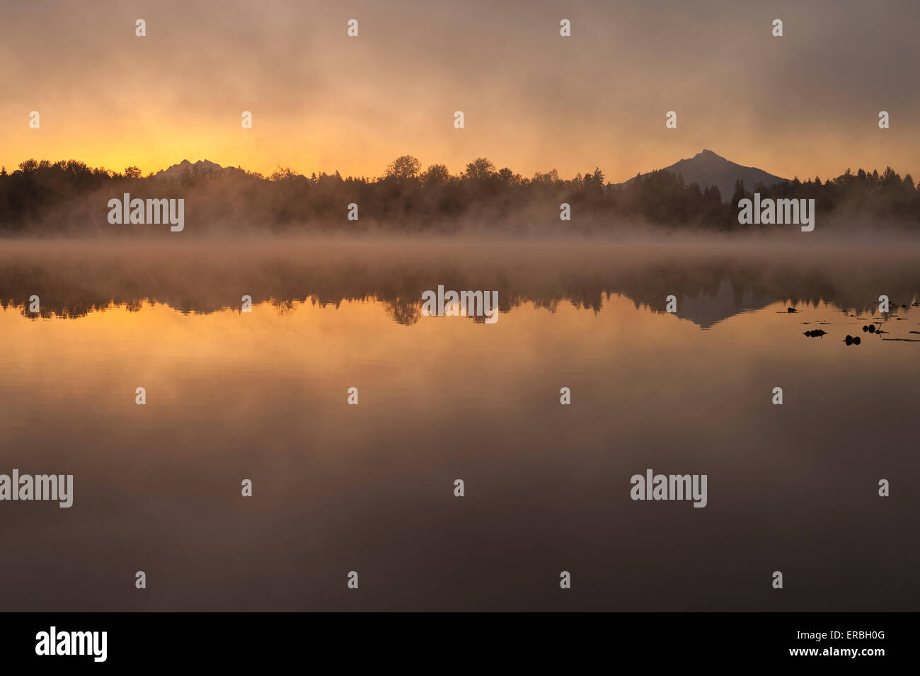 Lake cassidy mount pilchuck reflections hires stock photography and