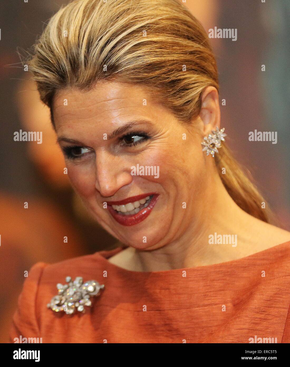 queen-maxima-of-the-netherlands-attends-the-meeting-with-the-dutch-ERC5T5.jpg
