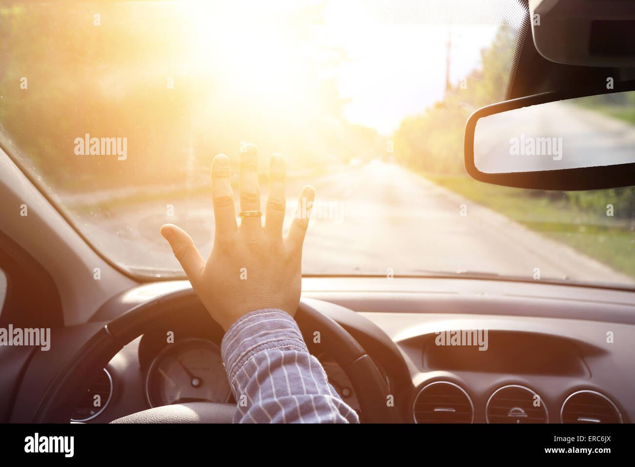 driver blinded by a bright light Stock Photo Alamy
