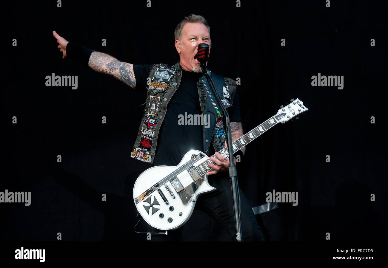 Munich, Germany. 31st May, 2015. James Hetfield, singer and guitarist