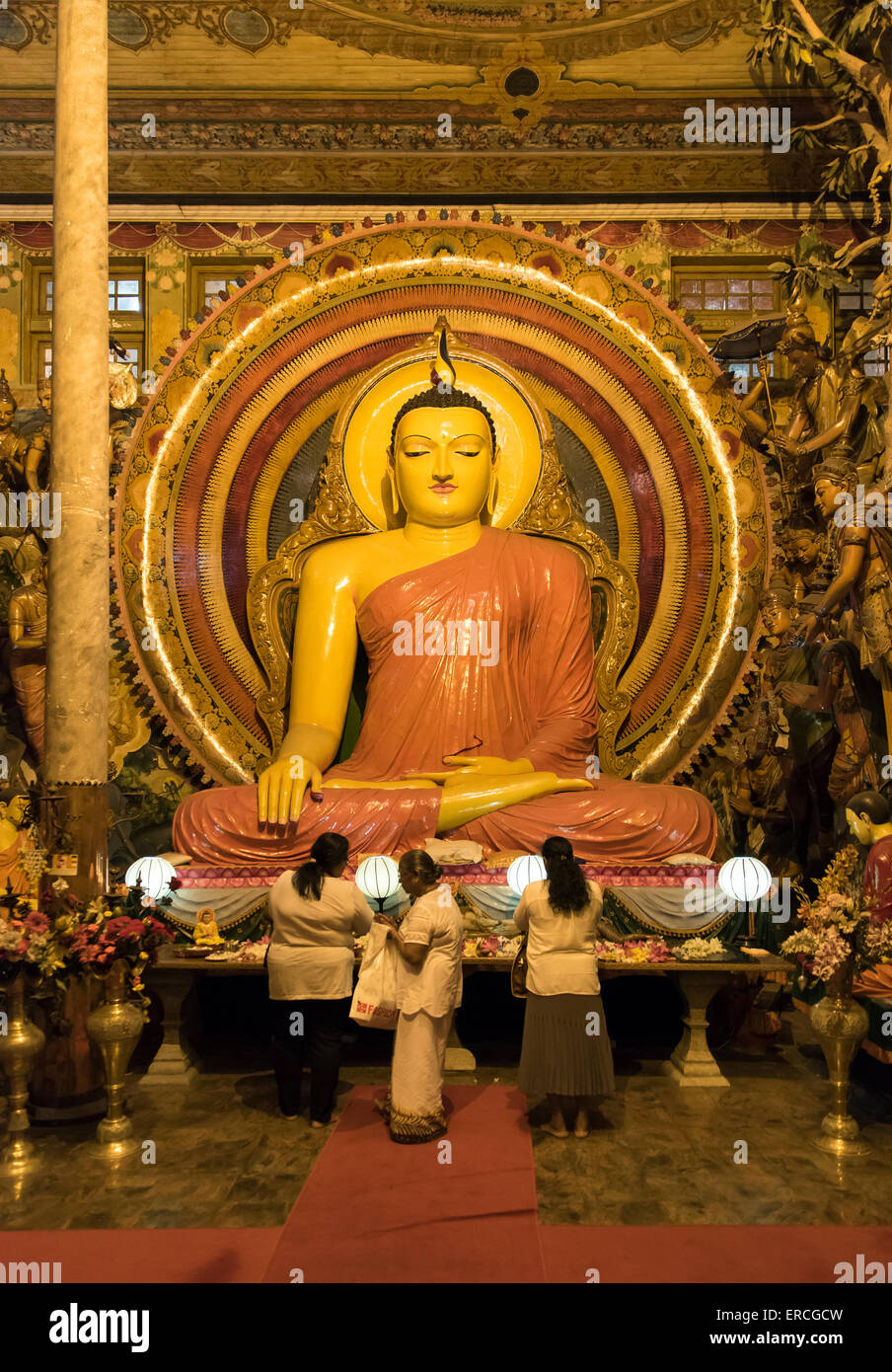 Buddha Statue, Gangaramaya Temple, Colombo, Sri Lanka Stock Photo Alamy