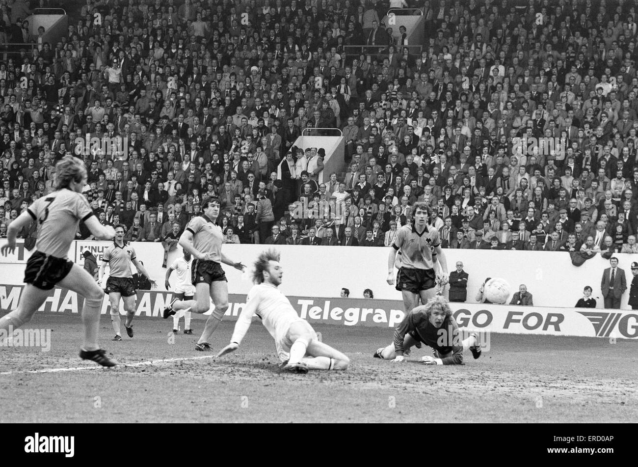 Spurs v wolves hires stock photography and images Alamy