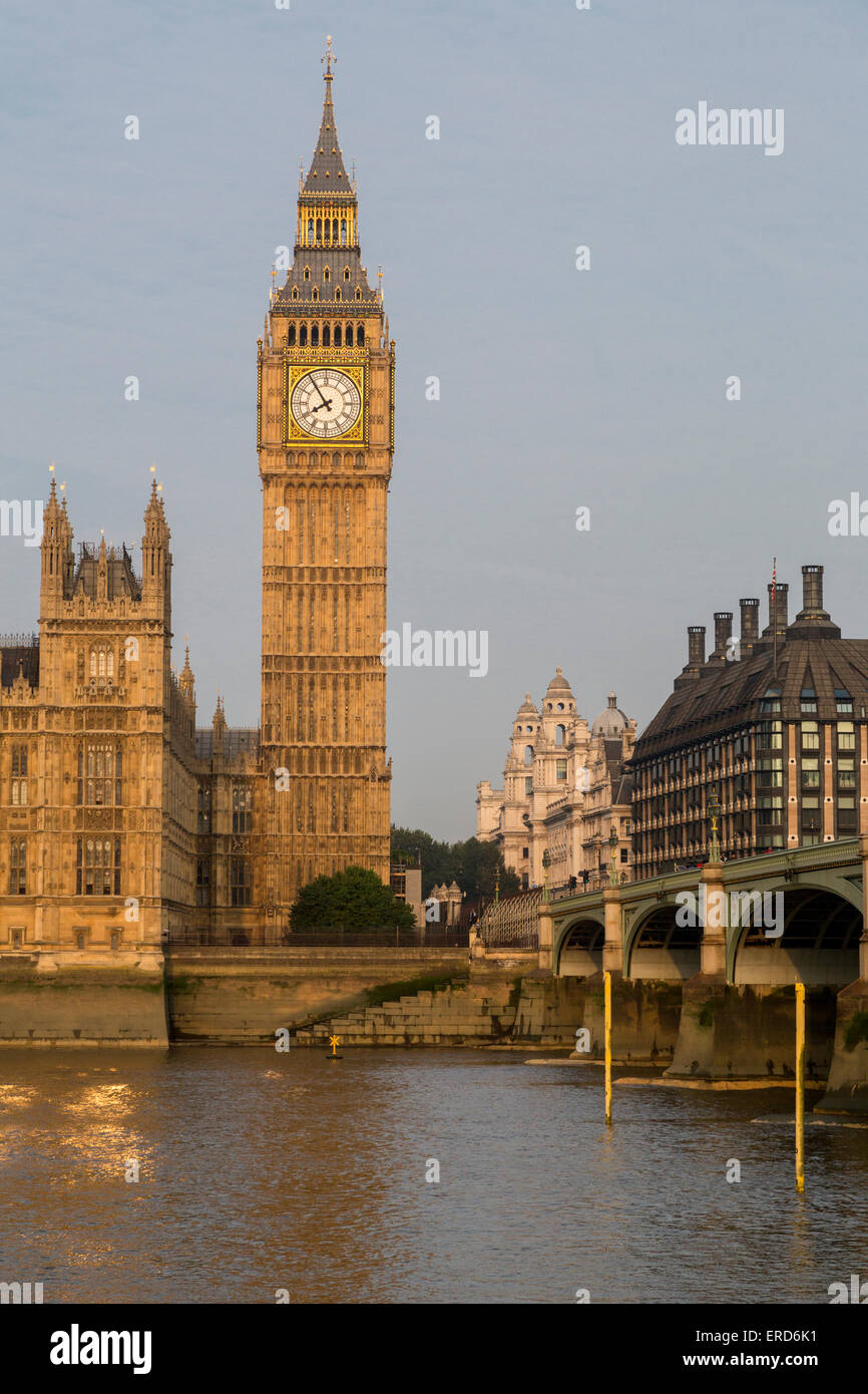 Uk England London Big Ben Elizabeth Tower Thames River Early Stock Photo Alamy