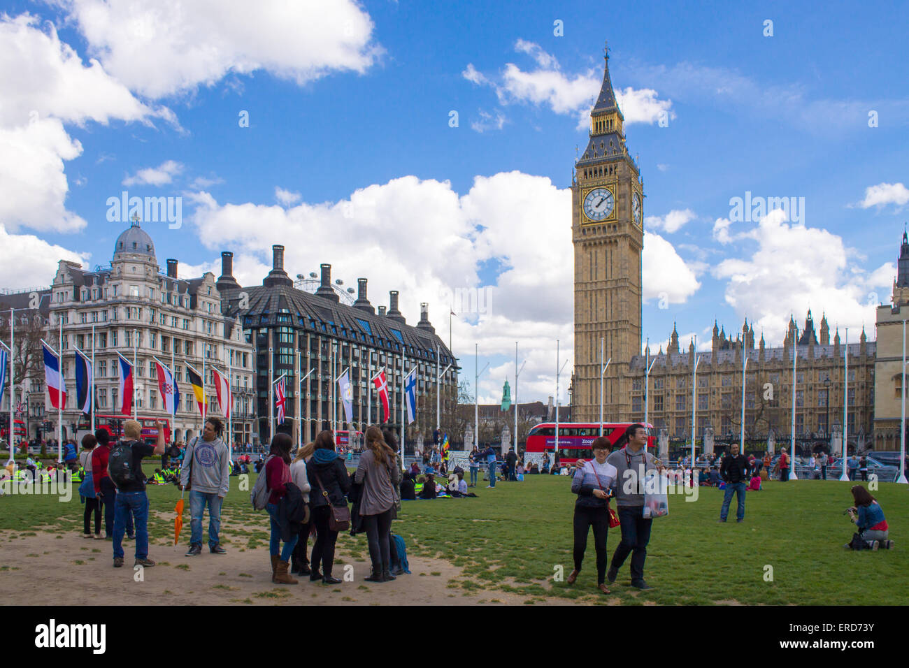 London sunny weather hi-res stock photography and images - Alamy