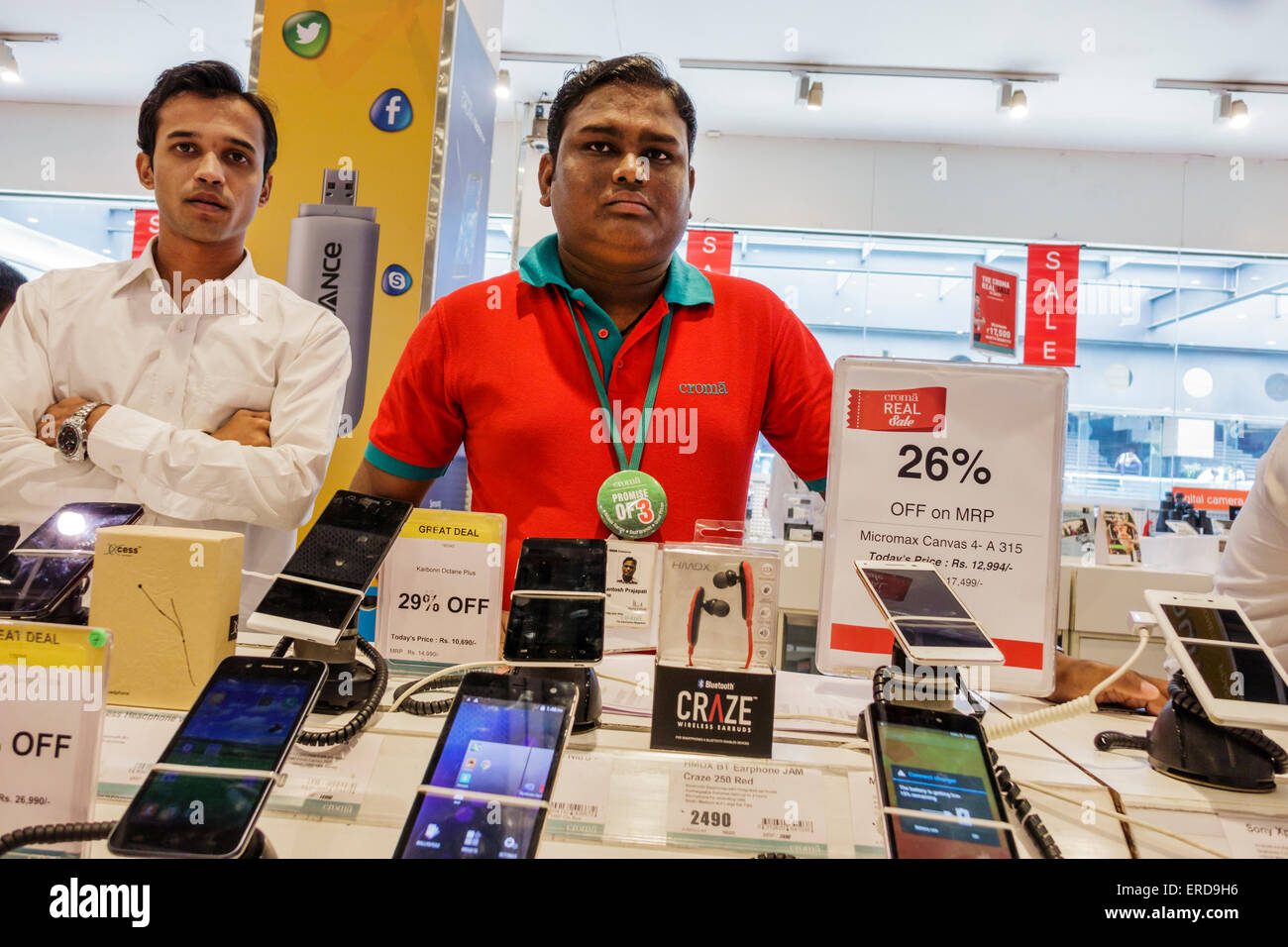 adidas phoenix lower parel