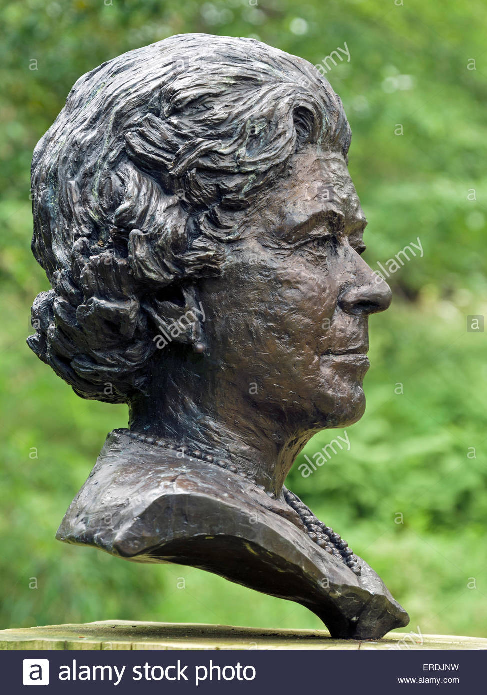 Bust sculpture of HM The Queen Elizabeth II by Angela Conner on display in Chatsworth Gardens, Derbyshire, England, UK. Stock Photo