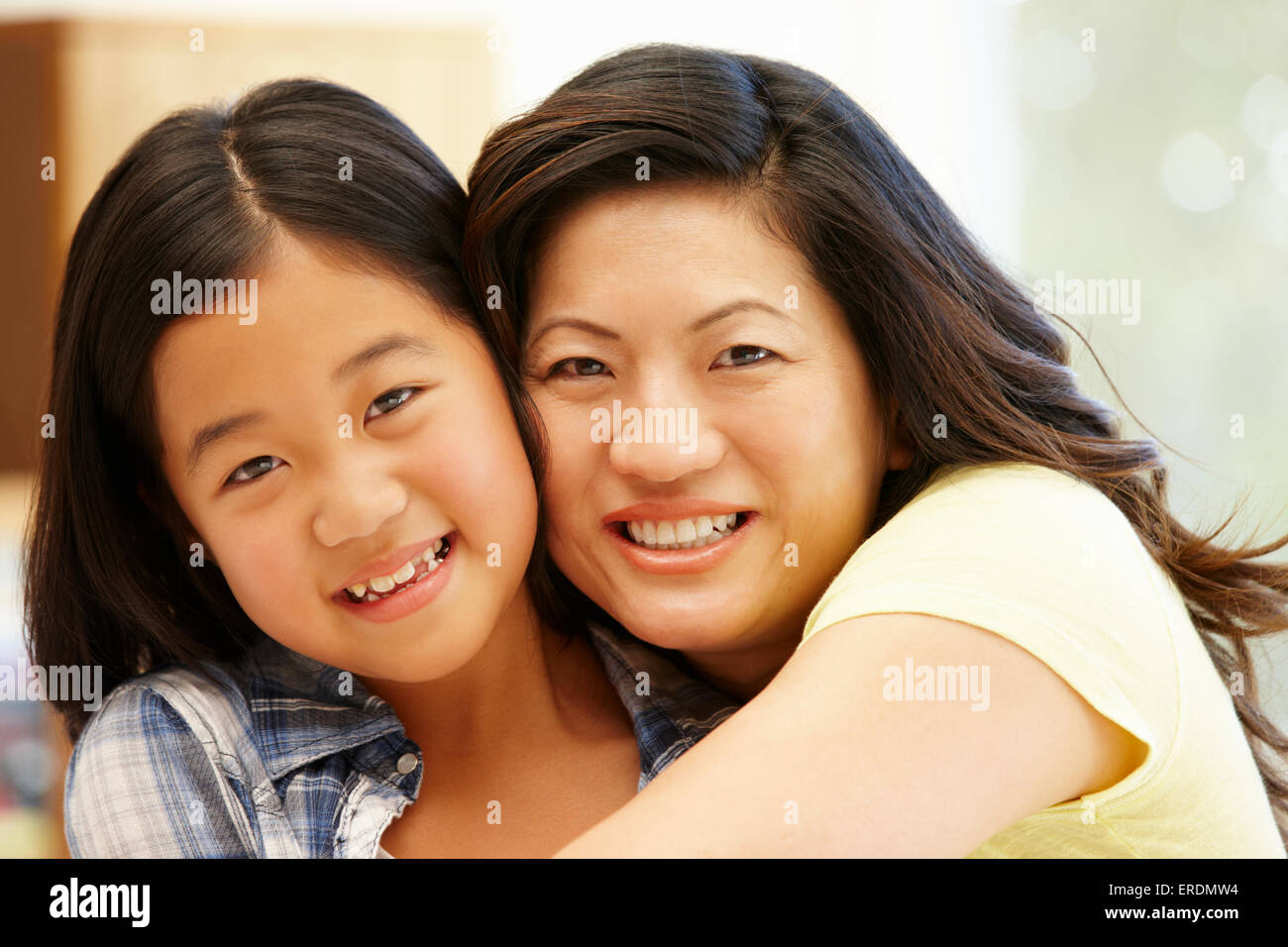 Asian mother and daughter Stock Photo - Alamy