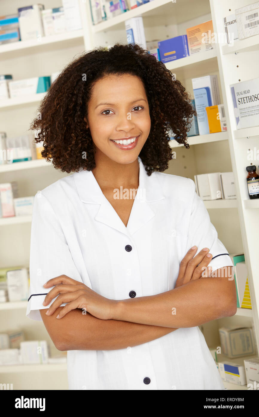 Nurse standing shelves medical hi-res stock photography and images - Alamy