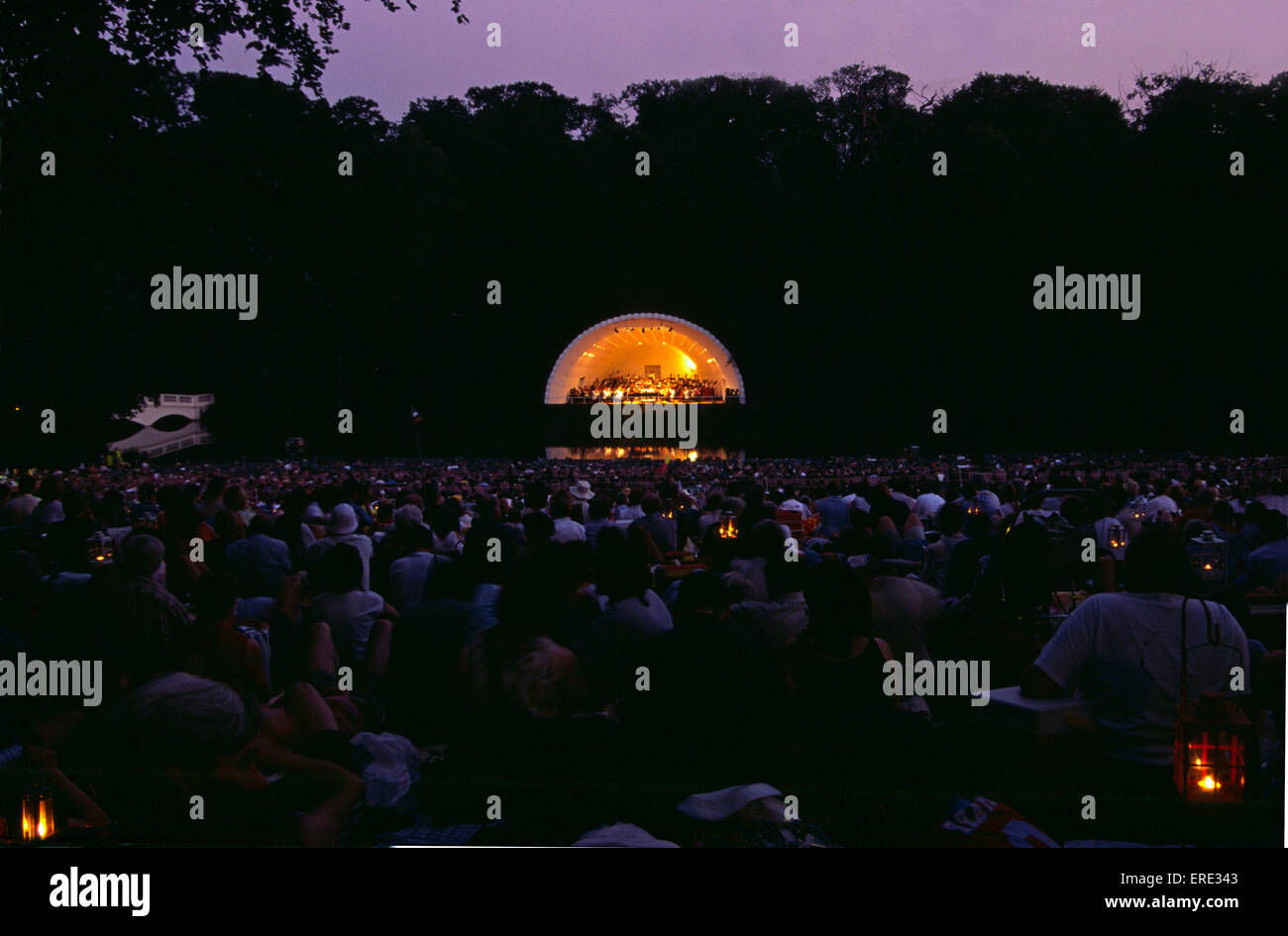 Kenwood lakeside concert. One of an annual series of summer open air concerts in the grounds of Kenwood House, Hampstead Heath, Stock Photo