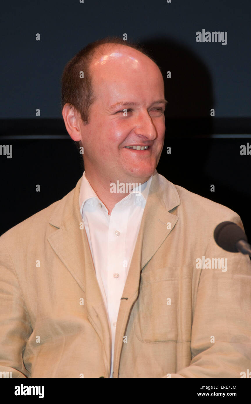 Ian Mortimer at the Cheltenham Literature Festival, Gloucestershire, England, 19 October 2008. IM: historical biographer and Stock Photo