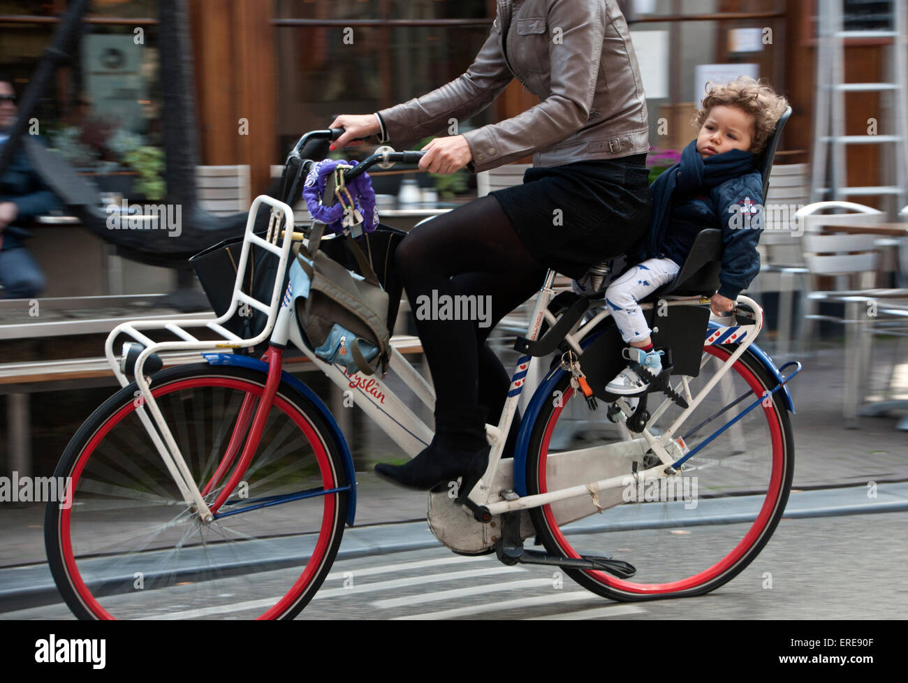 Child seat on bicycle hires stock photography and images Alamy