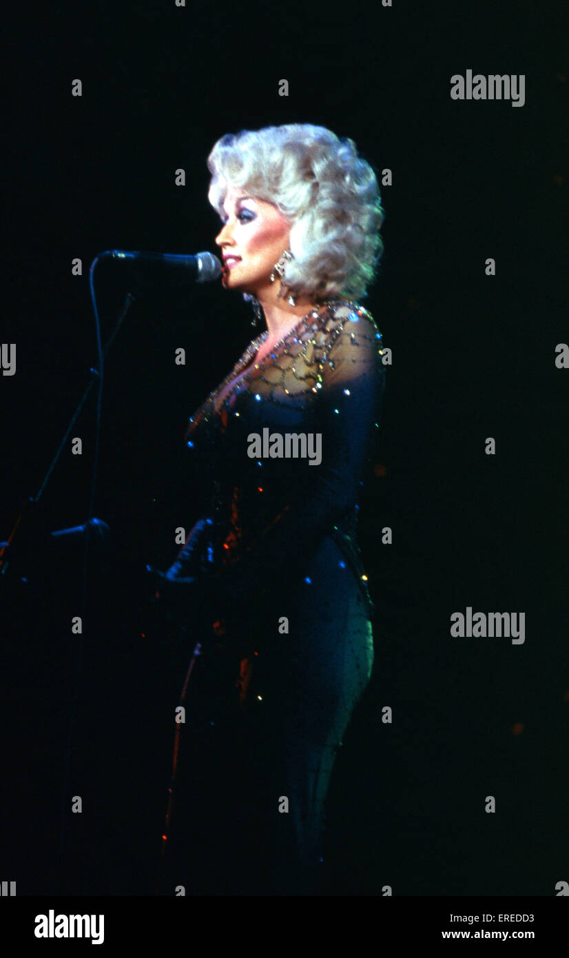 Dolly Parton, performing in Los Angeles, USA. American country/ pop musician, singer, songwriter, actress and philanthropist, b. January 19, 1946 -. Stock Photo