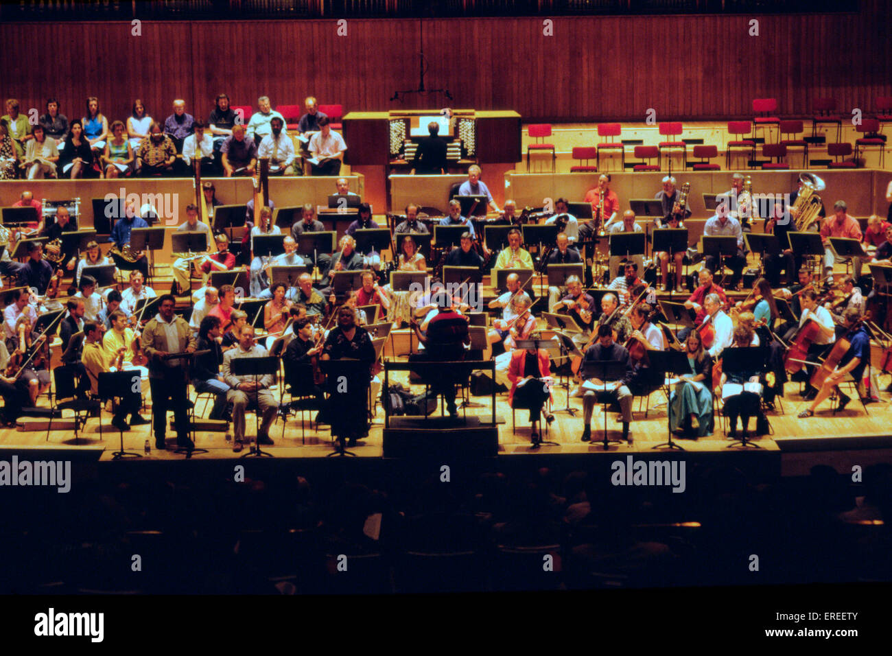 Christian Thielemann conducting, May 1998 Rehearsing with Royal Opera Chorus and Orchestra of Royal Opera House concert Stock Photo