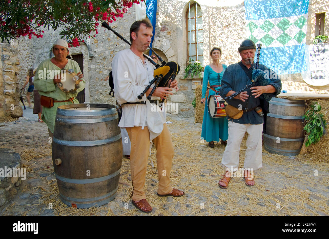 Playing tambourine hires stock photography and images Alamy