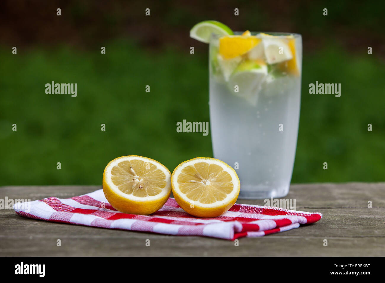 Sparkling water with lemon 7 Stock Photo Alamy