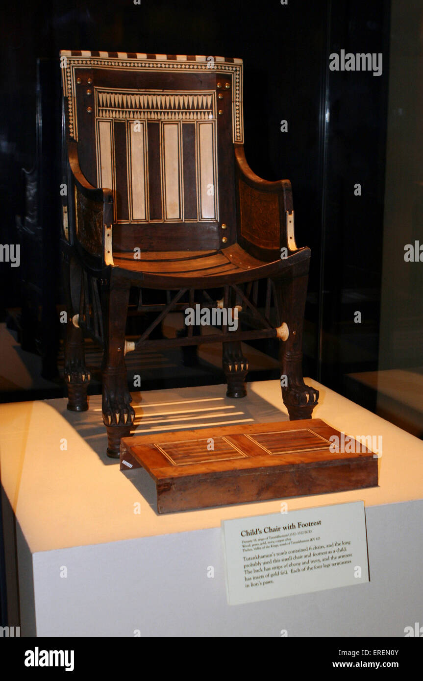 Ancient Egypt Chair High Resolution Stock Photography and Images - Alamy