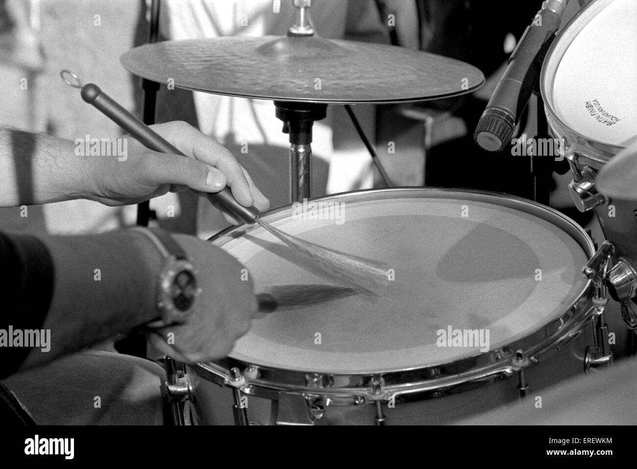 Close-up of drummer's hands playing a snare drum with brushes at the 1998  Calvi Jazz Festival, Corsica, France Stock Photo - Alamy