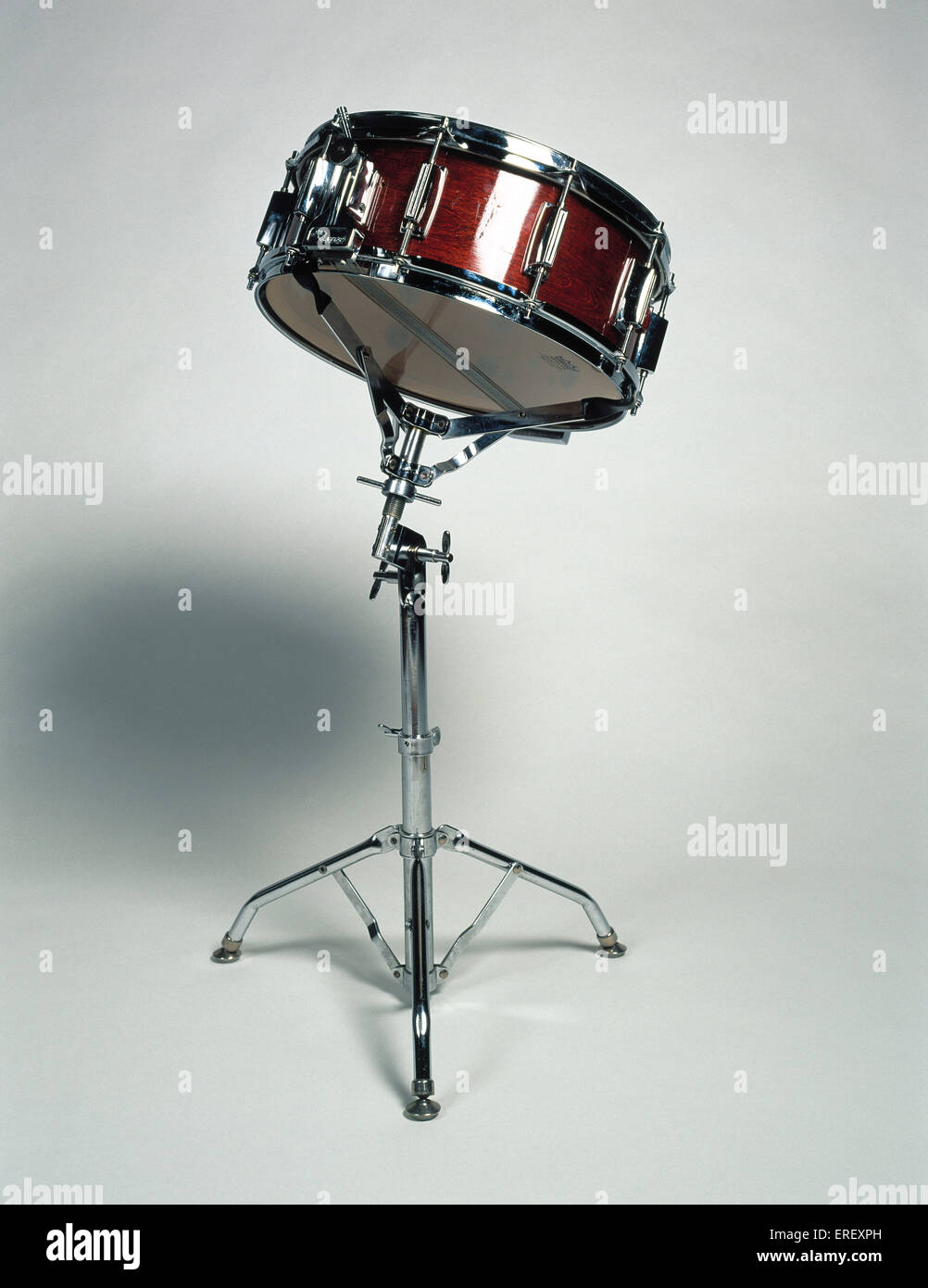 Snare drum (wooden shell) SIDE / / MARCHING drum Stock Photo Alamy