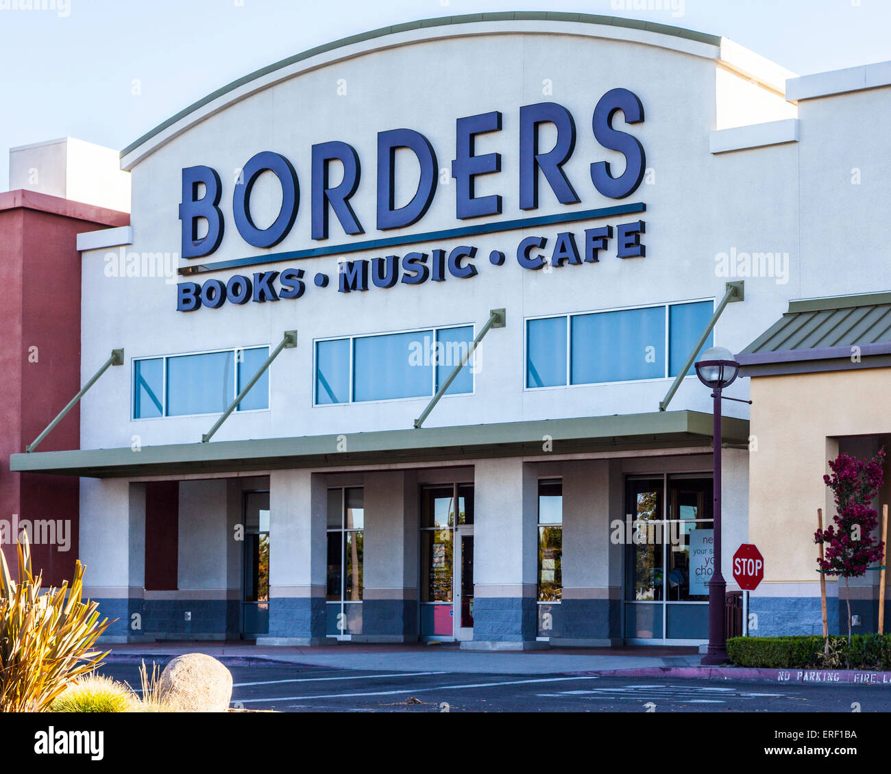A Borders store in Modesto California Stock Photo Alamy