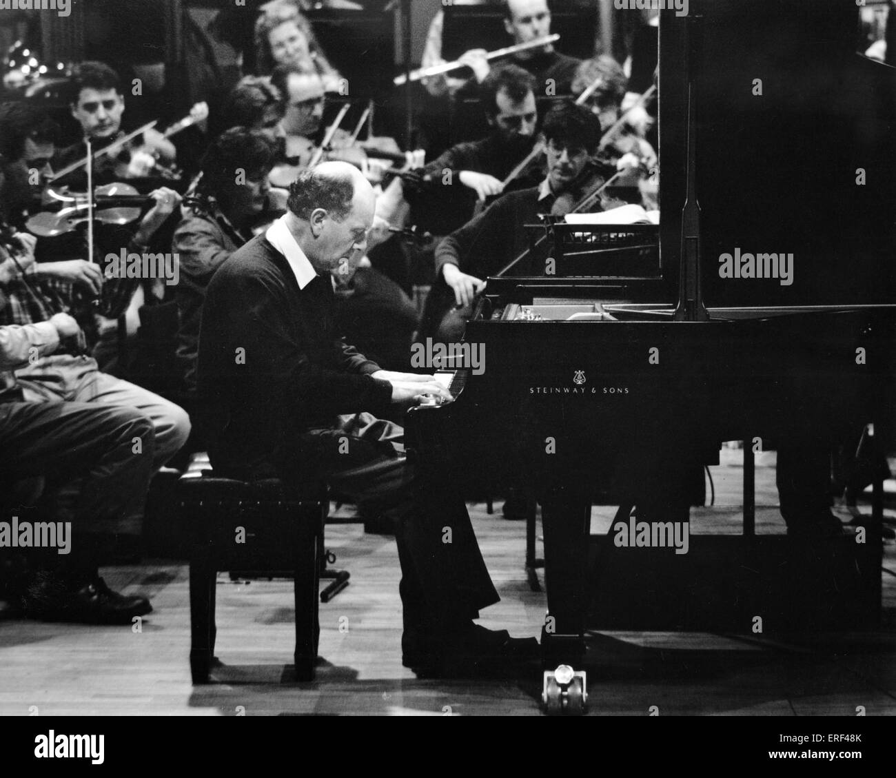 LILL, John - in rehearsal at piano with BBC Wales Orchestra  at St Davids Hall, Cardiff.  English pianist, b.1944 Stock Photo