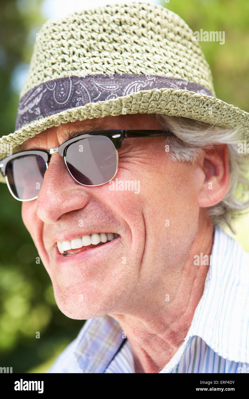 Hat senior men hi-res stock photography and images - Alamy