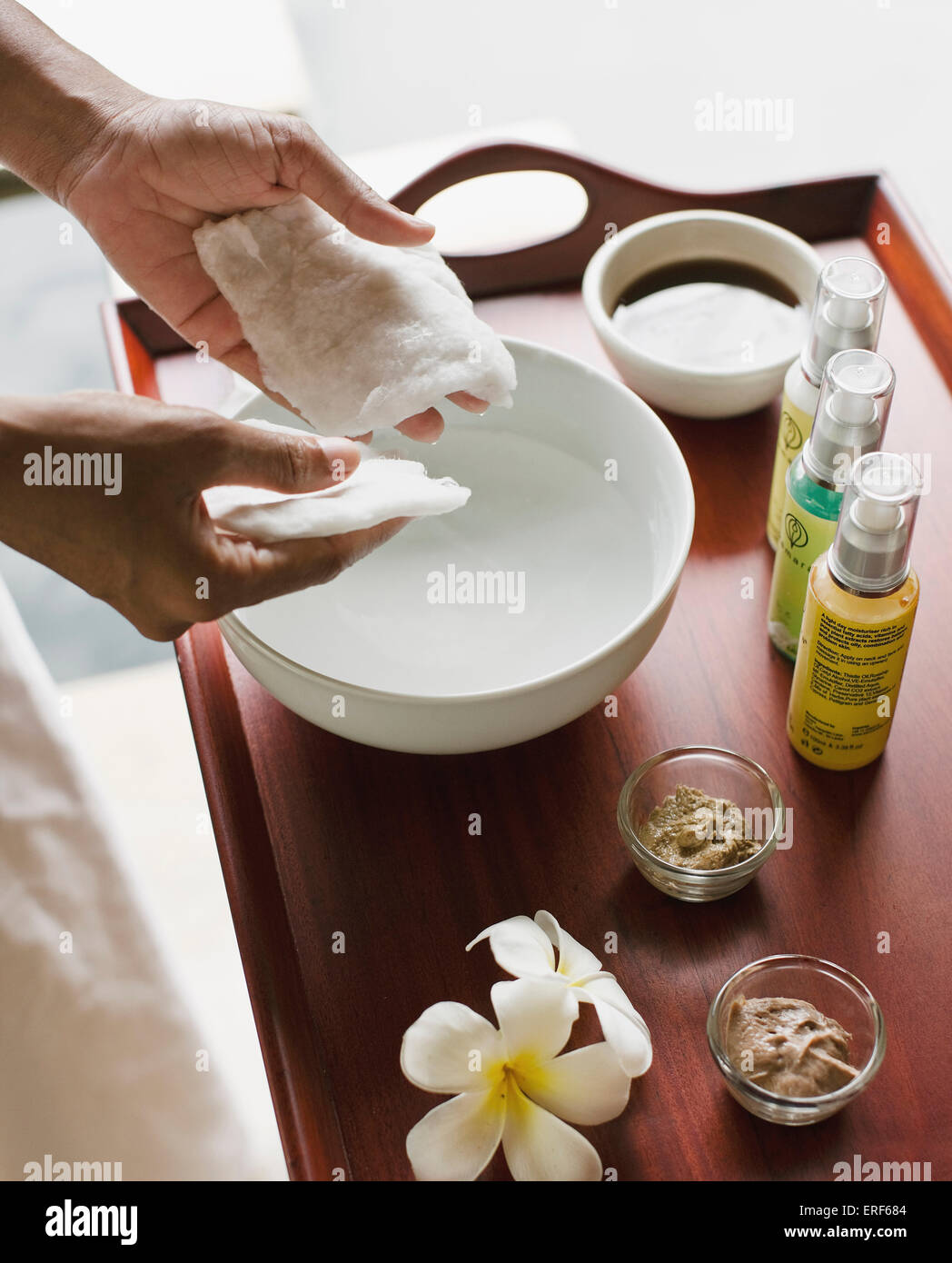 A spa therapist preapres the ingredients for a facial at Sahana Spa, Saman Villas, Aturuwella, Bentota, Sri Lanka. Stock Photo