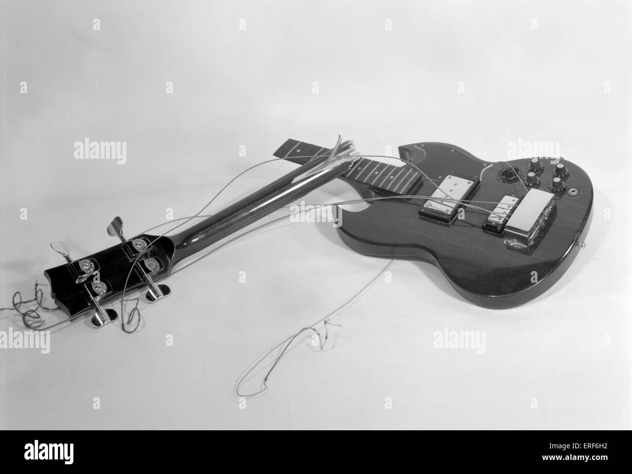Broken guitar neck hi-res stock photography and images - Alamy
