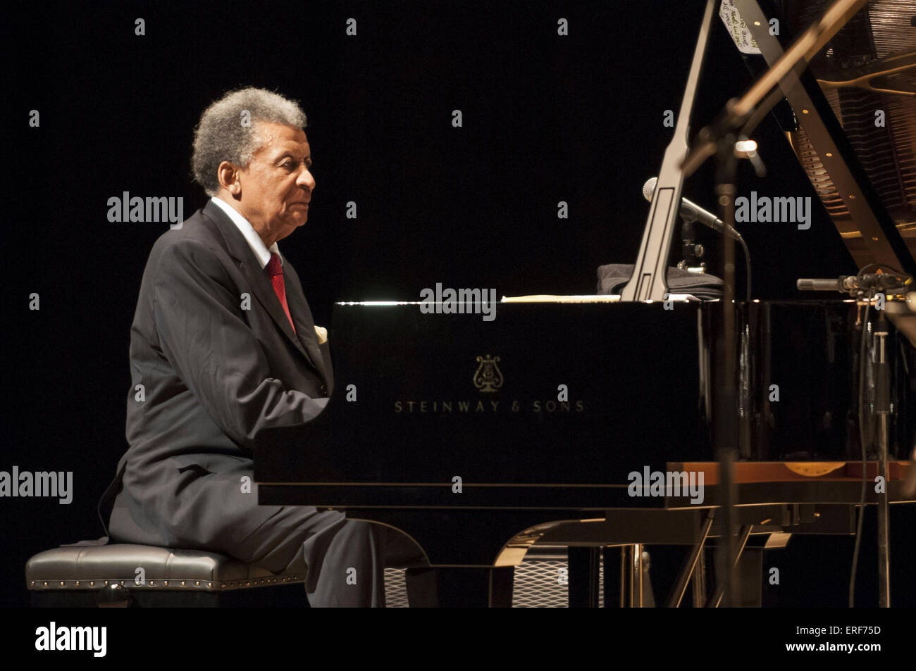 Abdullah Ibrahim Playing Piano Hi Res Stock Photography And Images Alamy Abdullah Ibrahim Playing Piano Hi Res Stock Photography And Images Alamy
