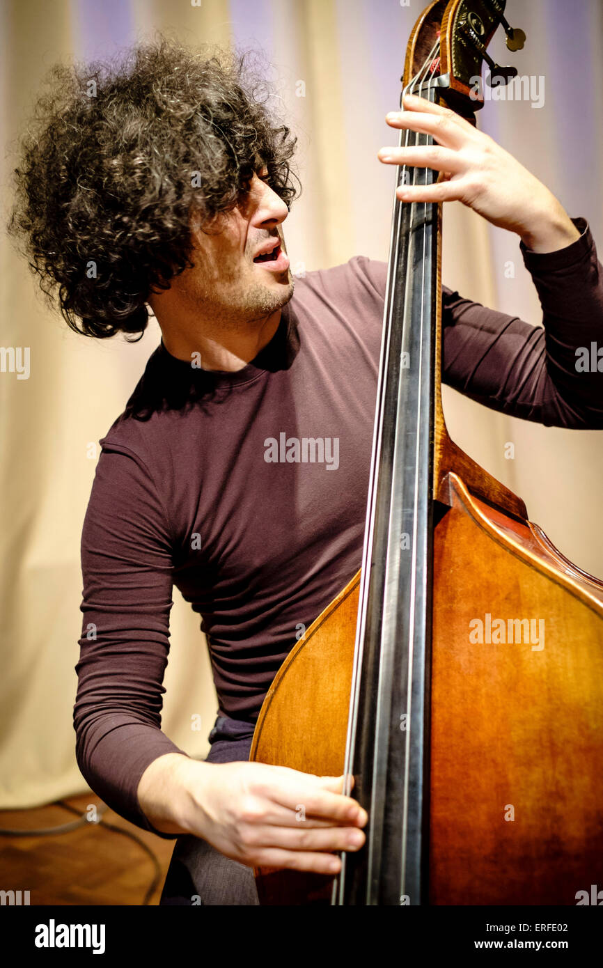 Italian bass player hi-res stock photography and images - Alamy