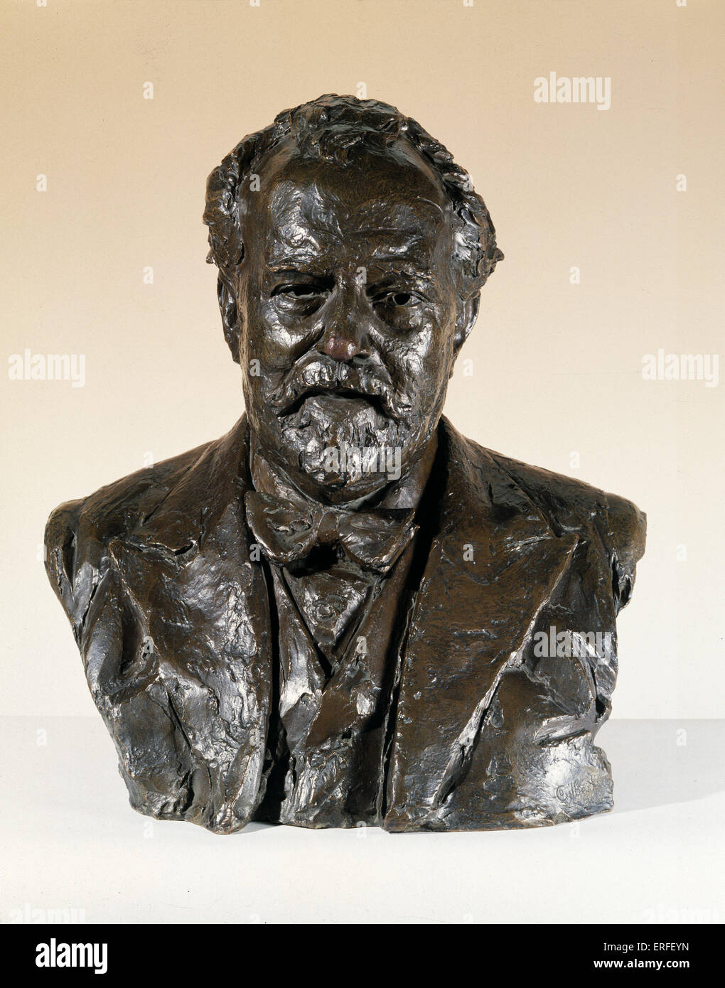 Sir Henry Wood bust by Donald Gilbert with chaplet.  English conductor, 1869-1944.  Score.  Manuscript. Stock Photo