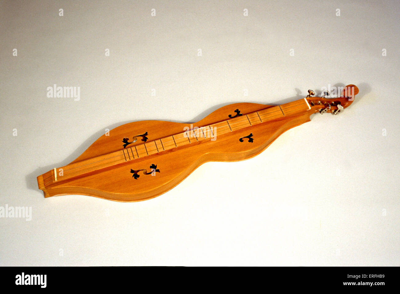 Dulcimer - medieval box zither type stringed instrument Stock Photo - Alamy