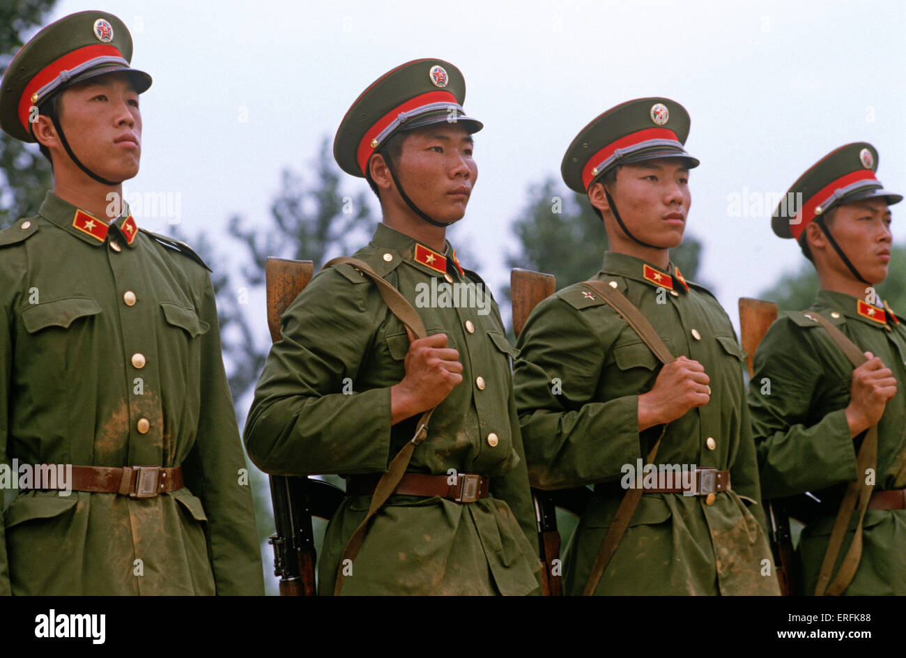 peoples-liberation-army-officers-in-weapons-training-at-shijiazhuang-ERFK88.jpg