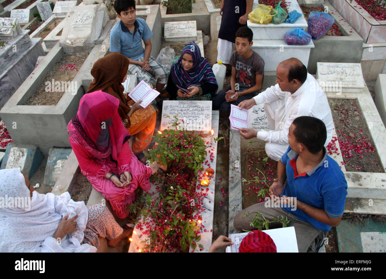 Devoted Muslims Stock Photos & Devoted Muslims Stock 