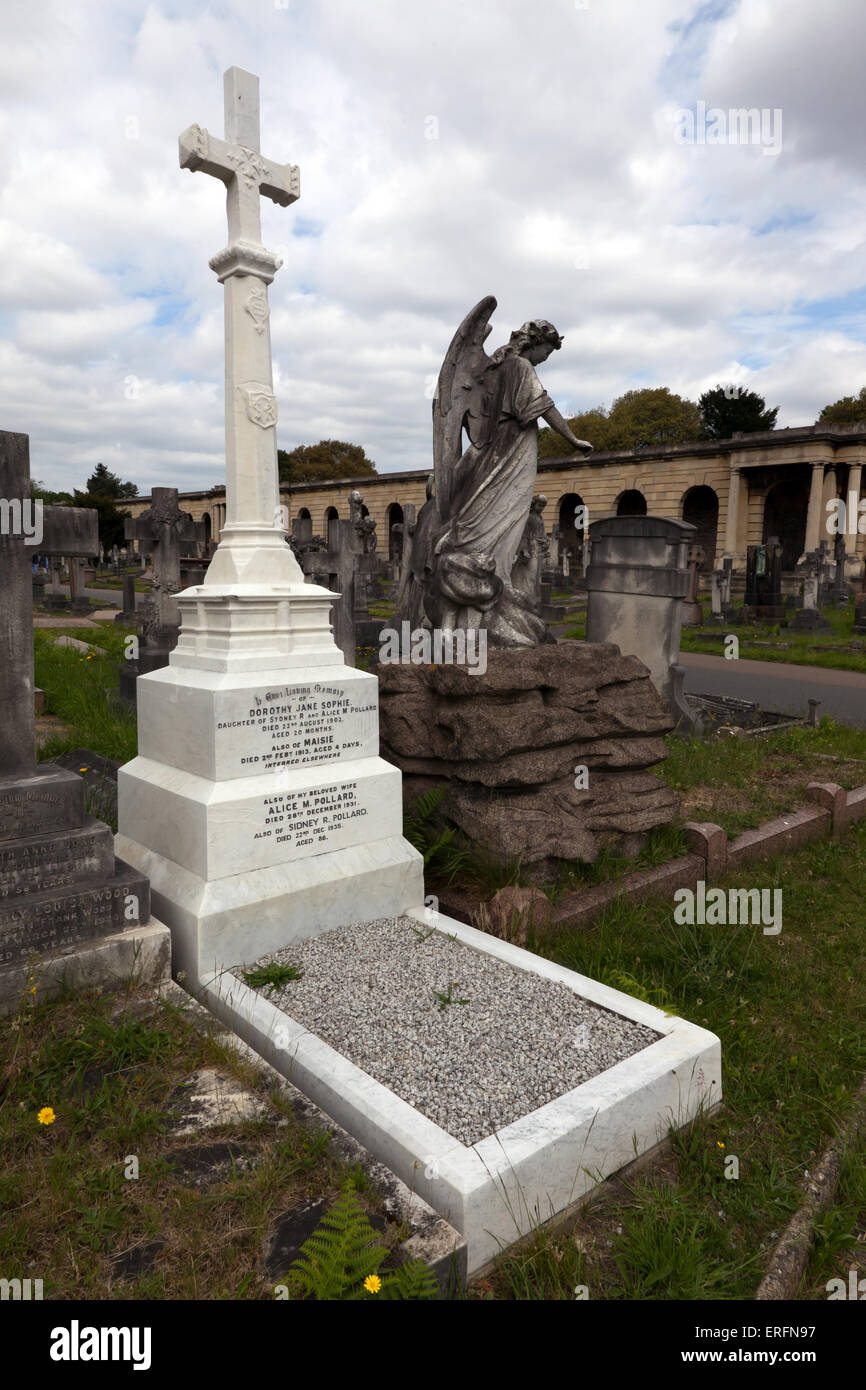 Graves, Crosses, Monuments and Memorials in  the Central section of Brompton Cemetery, near the colonnades. Stock Photo
